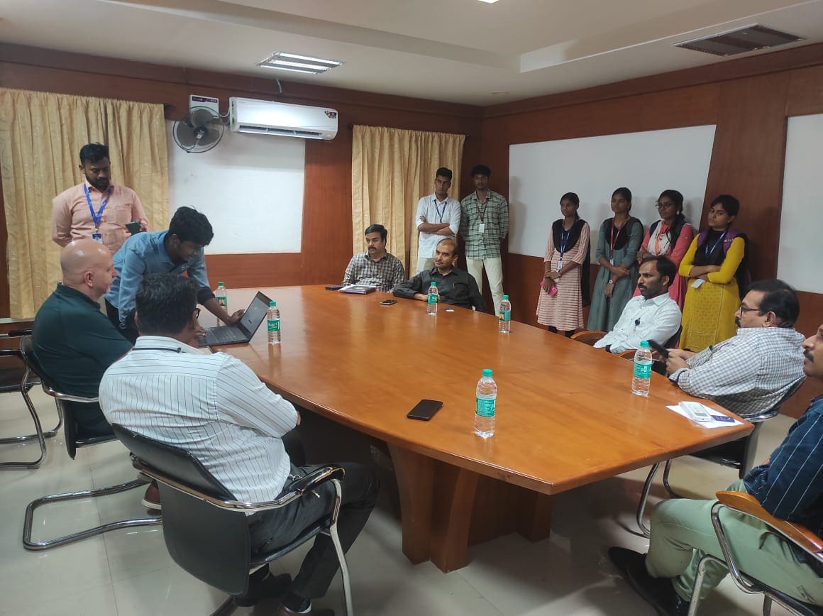 Industry–institute interaction session in the campus board room